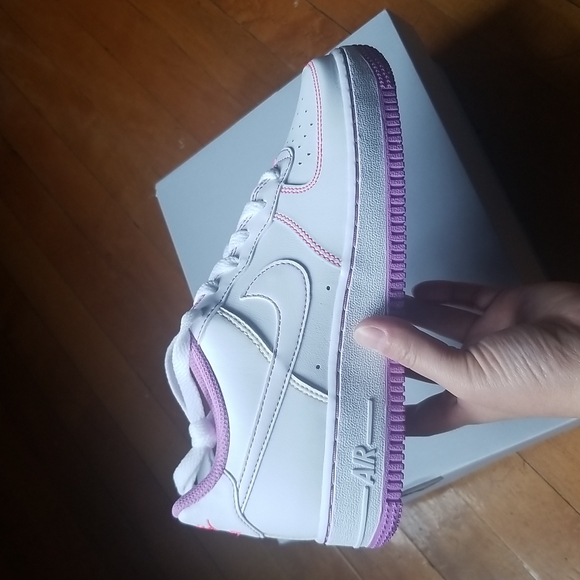 *sold*Brand new Air Force 1 GS 4Y - Picture 1 of 3